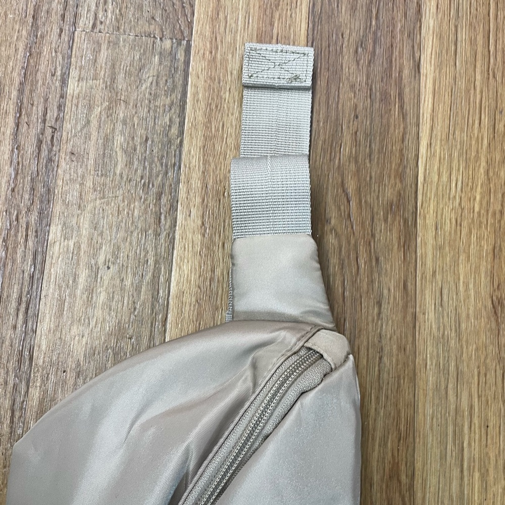 Tolale Beige Crossbody Bag - Lightweight Nylon Travel Pouch - Picture 4 of 9
